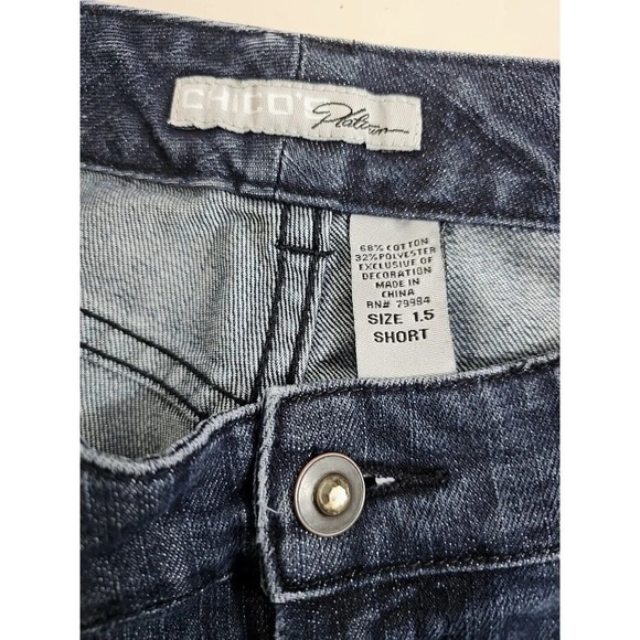 Chico's Platinum ~Woman Size 1.5 Short~ Blue Denim Bootcut Jeans Stretch. - Picture 2 of 12